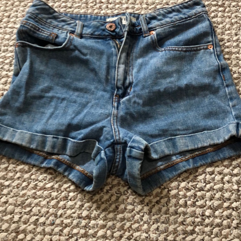Mom short